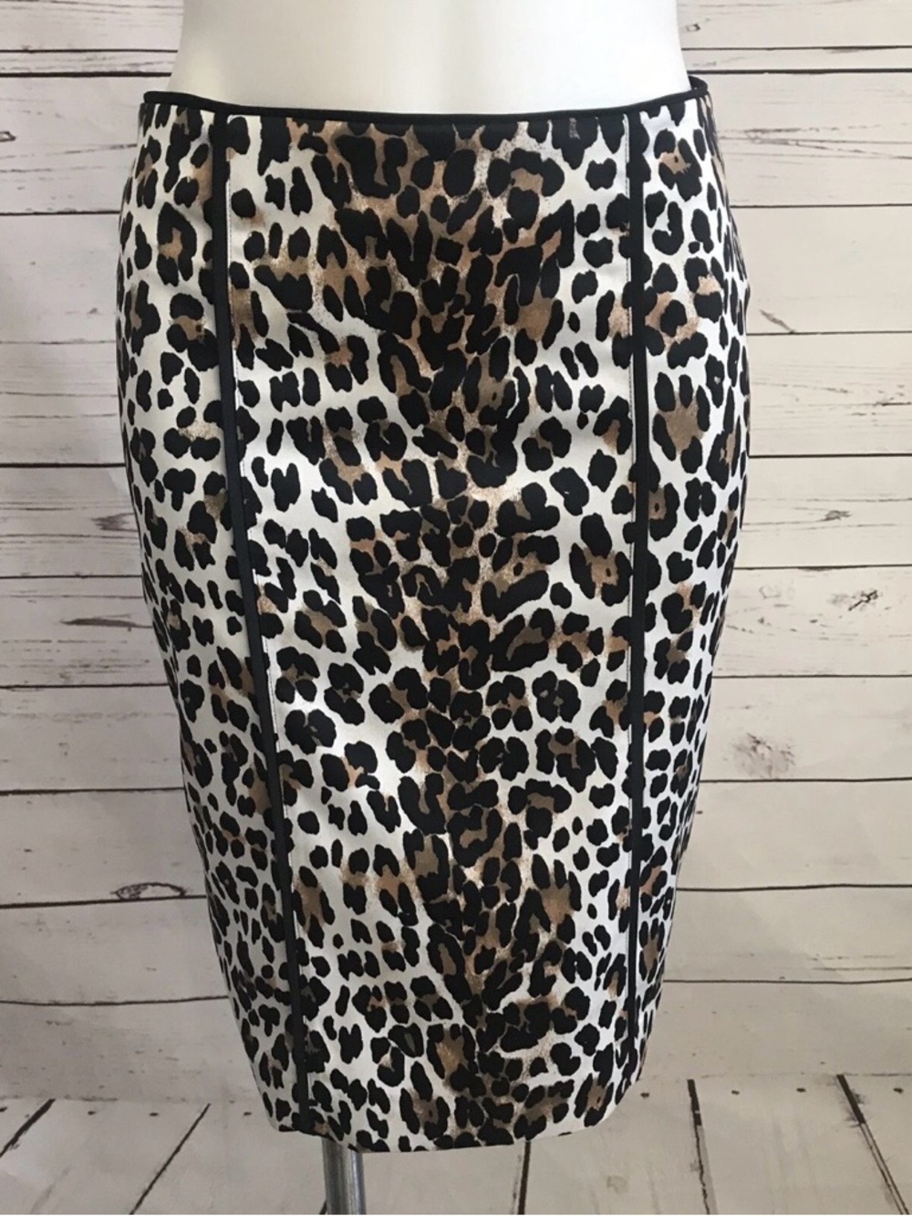 White House Black Market Animal Print Straight Pencil Skirt Size 2 Leopard Print